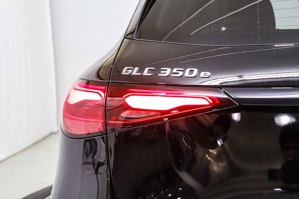 Thumbnail: 2025 Mercedes-Benz GLC - 22