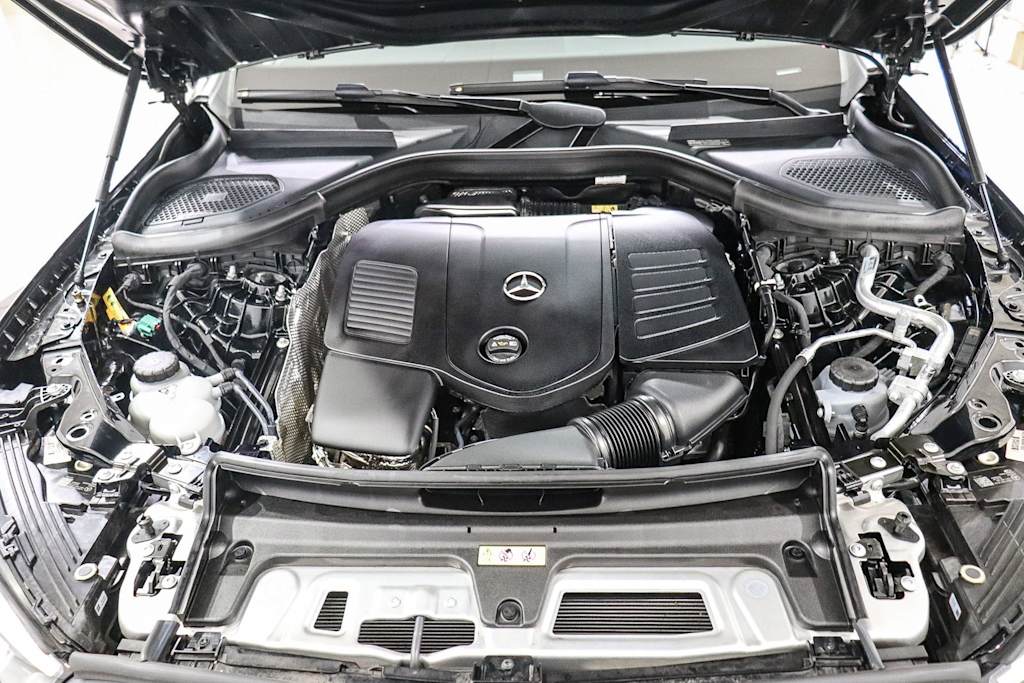 Thumbnail: 2025 Mercedes-Benz GLC - 6