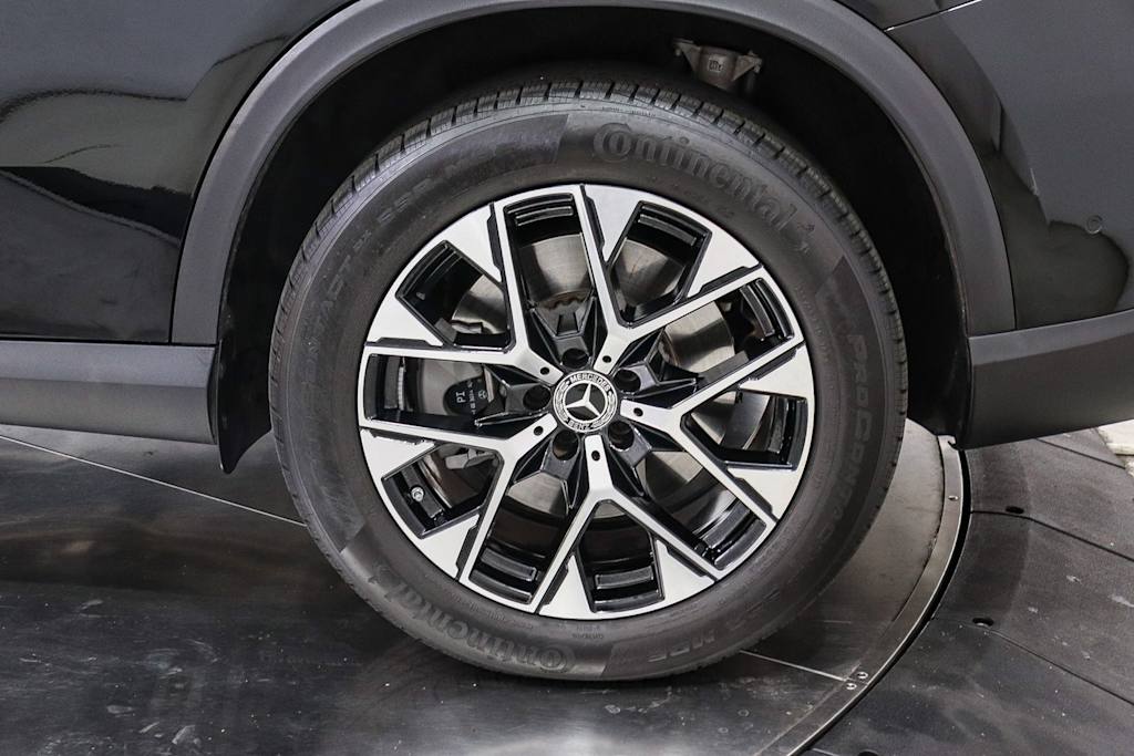 Thumbnail: 2025 Mercedes-Benz GLC - 21