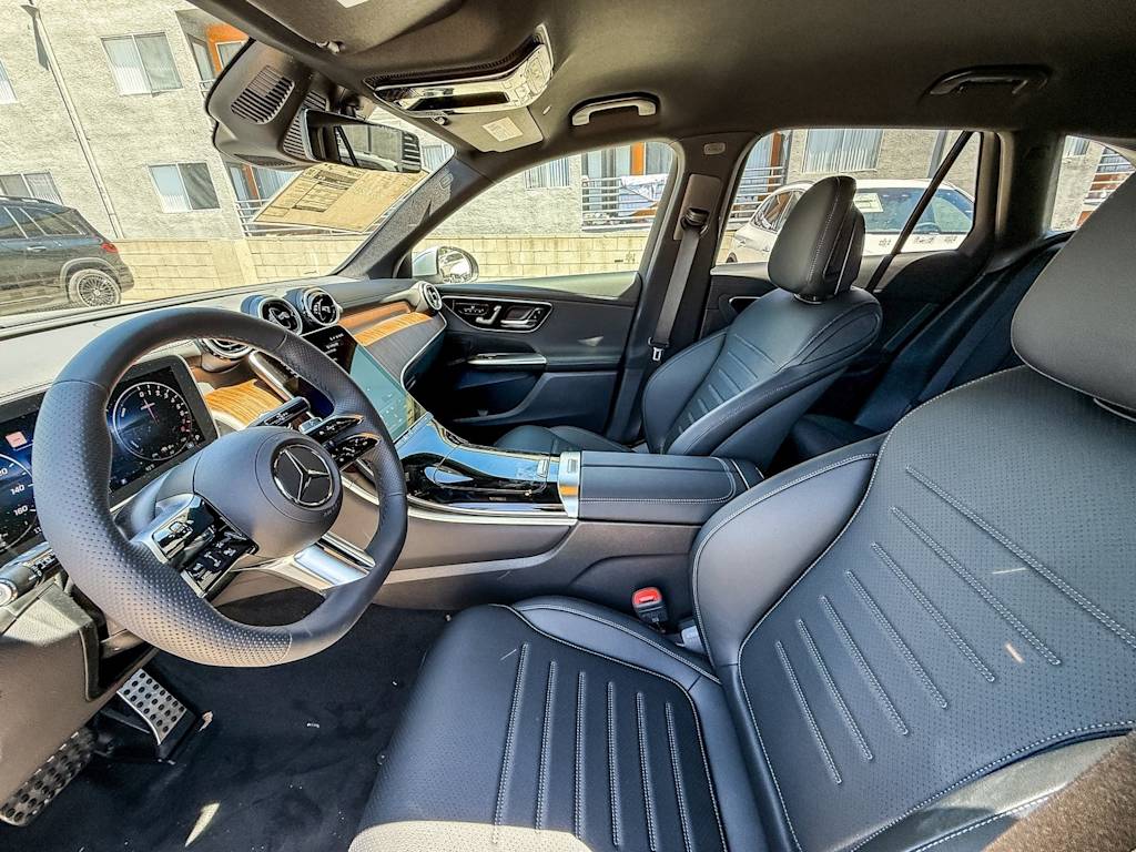 Thumbnail: 2025 Mercedes-Benz GLC - 10