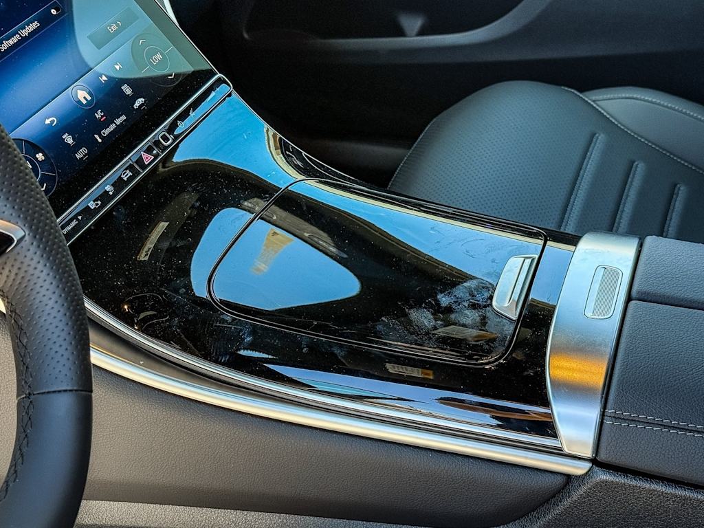 Thumbnail: 2025 Mercedes-Benz GLC - 14