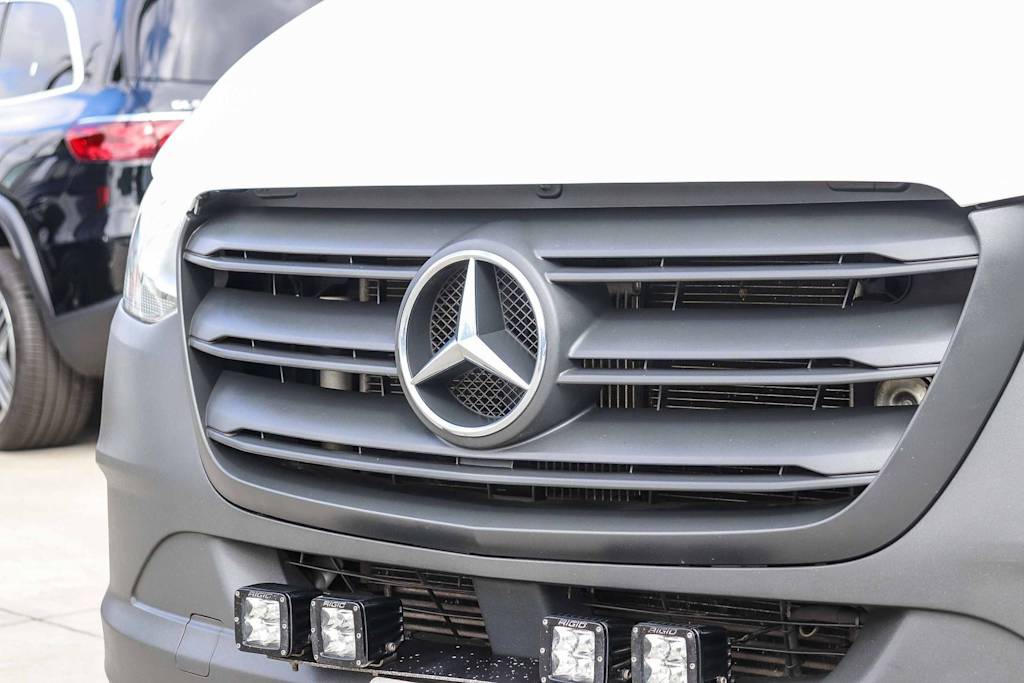 Thumbnail: 2020 Mercedes-Benz Sprinter - 6