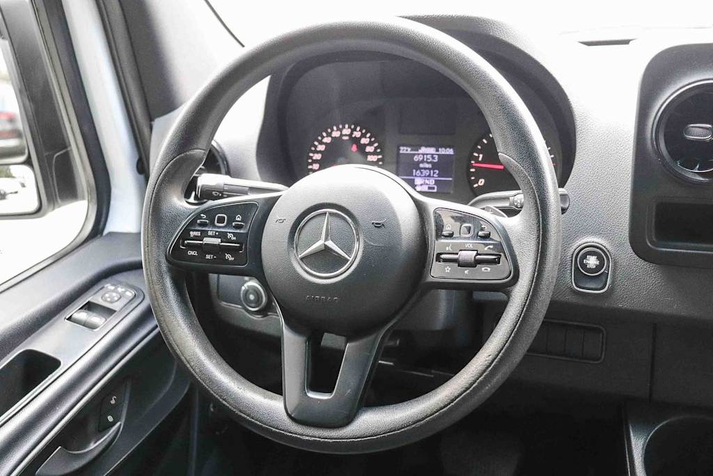 Thumbnail: 2020 Mercedes-Benz Sprinter - 9