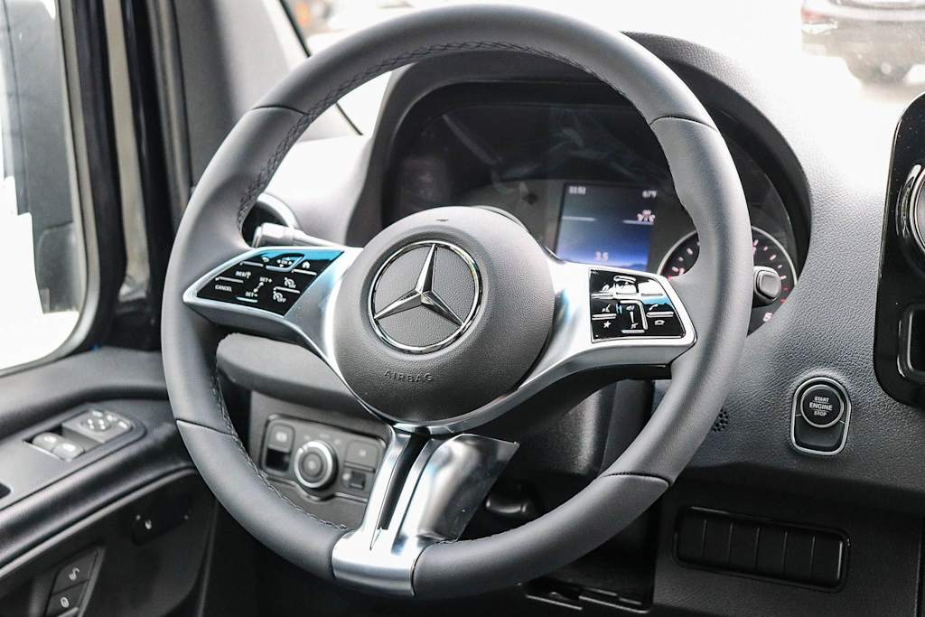 Thumbnail: 2026 Mercedes-Benz Sprinter - 9