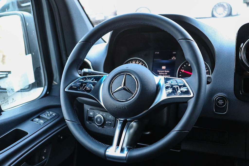 Thumbnail: 2026 Mercedes-Benz Sprinter - 9