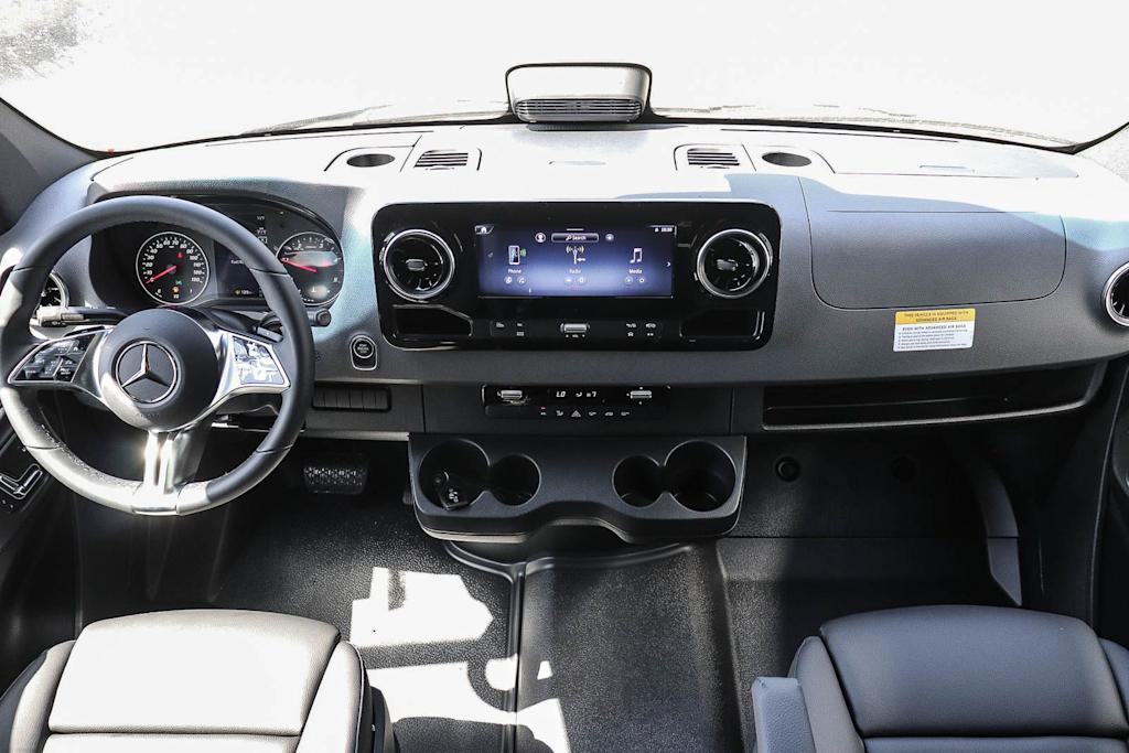 Thumbnail: 2026 Mercedes-Benz Sprinter - 2
