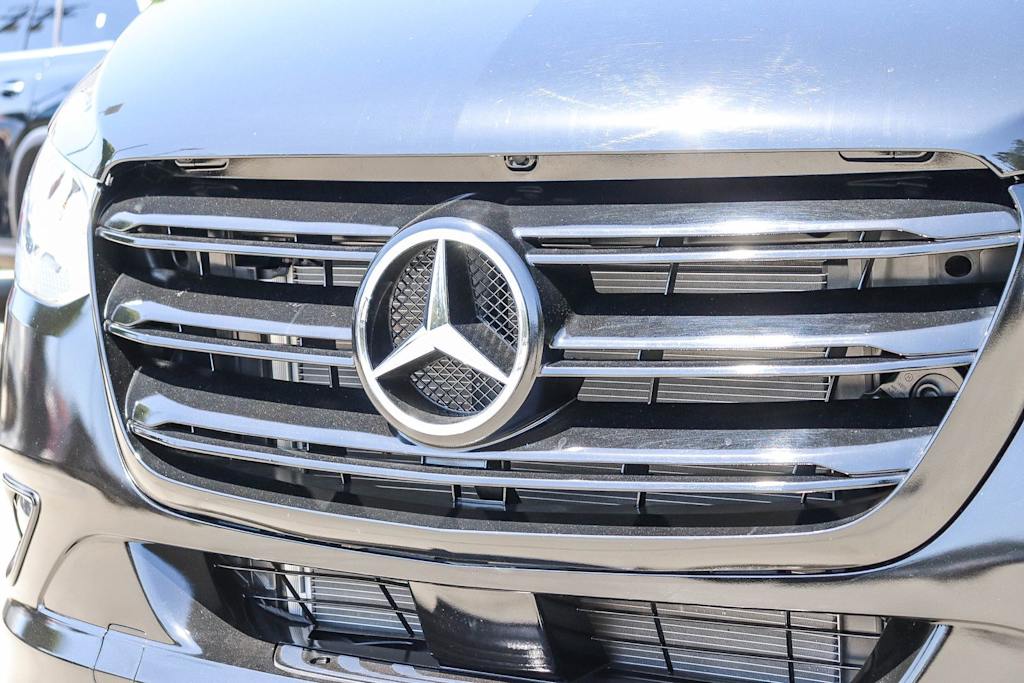 Thumbnail: 2025 Mercedes-Benz Sprinter - 5