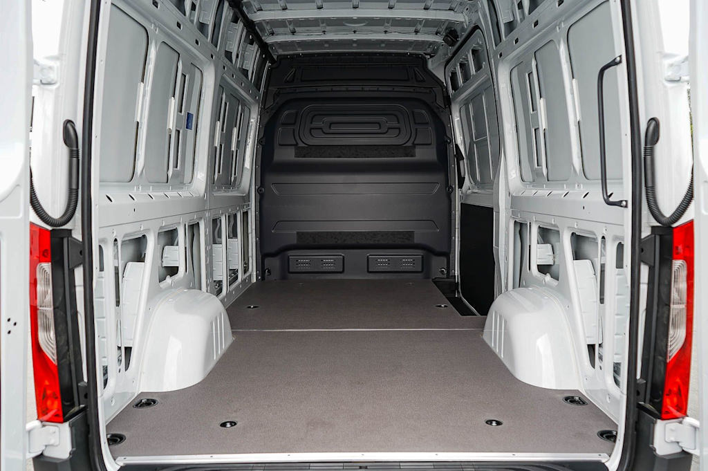 Thumbnail: 2026 Mercedes-Benz Sprinter - 12