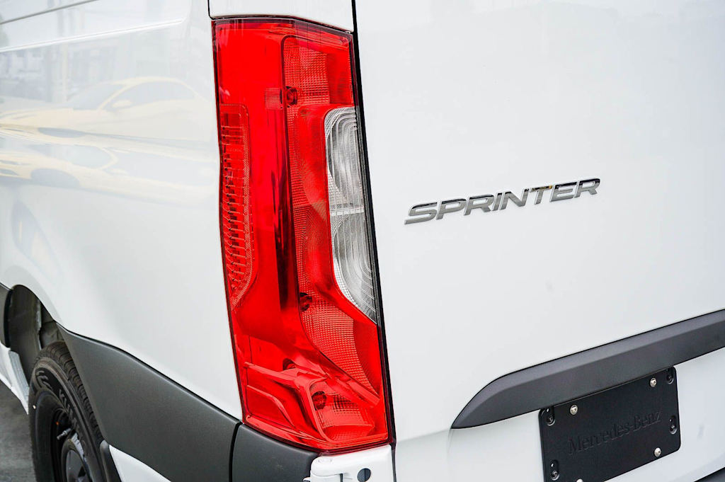 Thumbnail: 2026 Mercedes-Benz Sprinter - 6