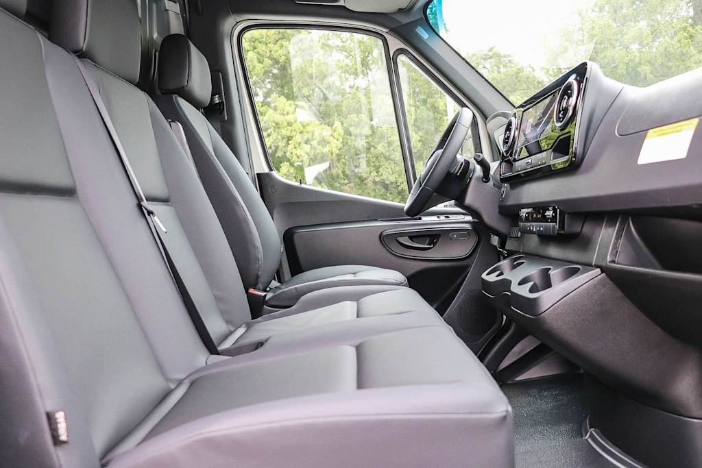Thumbnail: 2026 Mercedes-Benz Sprinter - 10