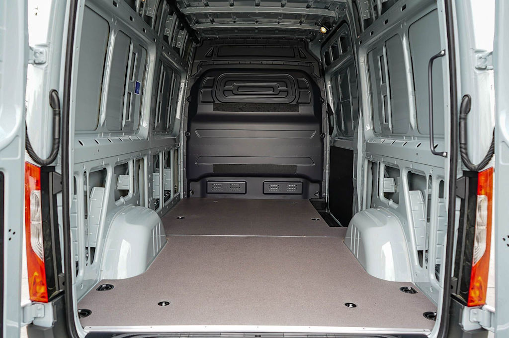Thumbnail: 2026 Mercedes-Benz Sprinter - 11