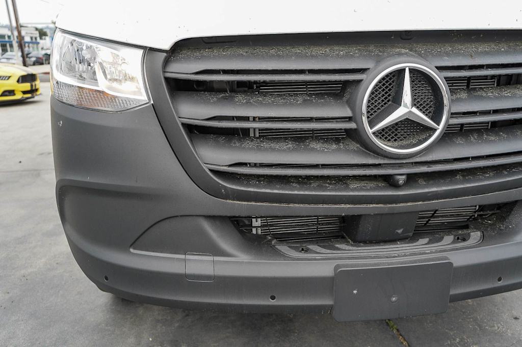 Thumbnail: 2026 Mercedes-Benz Sprinter - 4