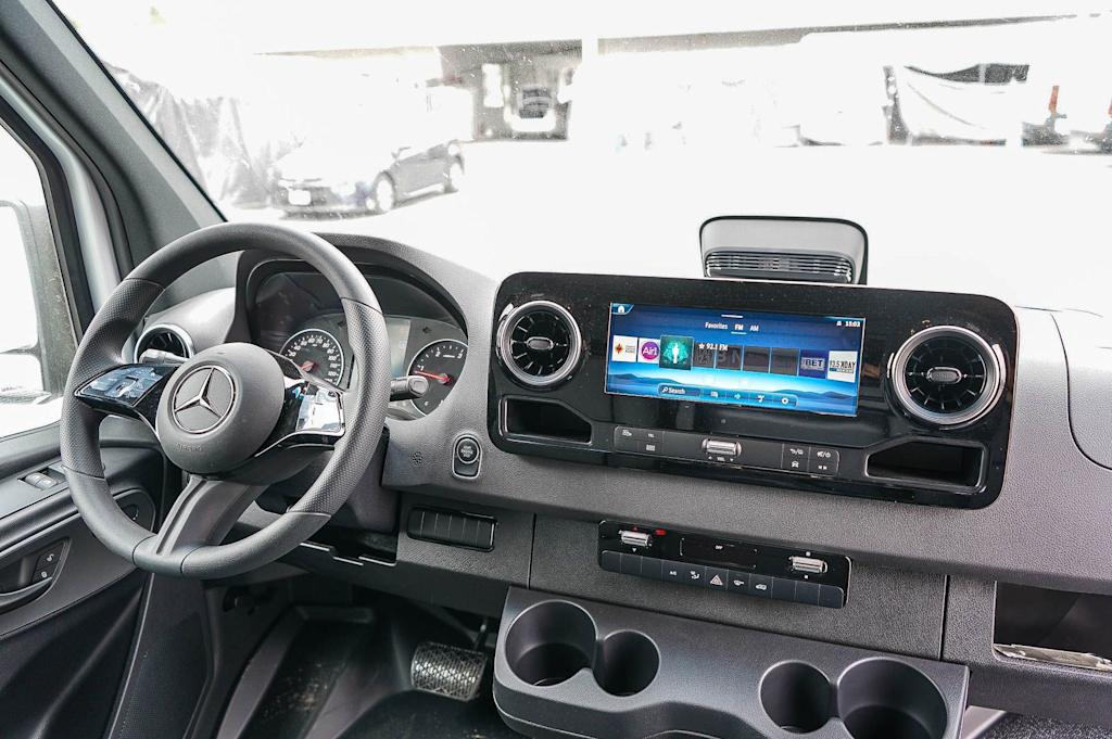 Thumbnail: 2026 Mercedes-Benz Sprinter - 2