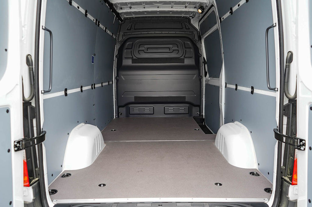 Thumbnail: 2026 Mercedes-Benz Sprinter - 10