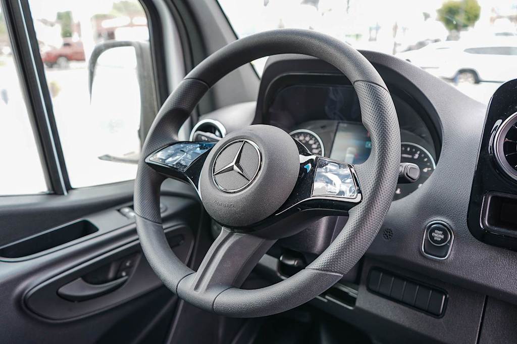 Thumbnail: 2026 Mercedes-Benz Sprinter - 2