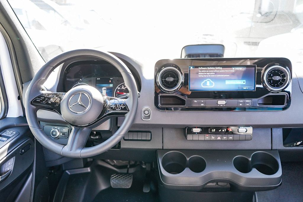 Thumbnail: 2026 Mercedes-Benz Sprinter - 2