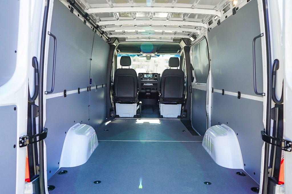 Thumbnail: 2026 Mercedes-Benz Sprinter - 11