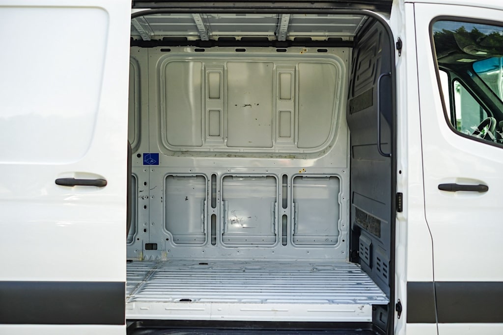 Thumbnail: 2023 Mercedes-Benz Sprinter - 18