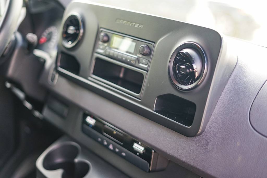 Thumbnail: 2023 Mercedes-Benz Sprinter - 17