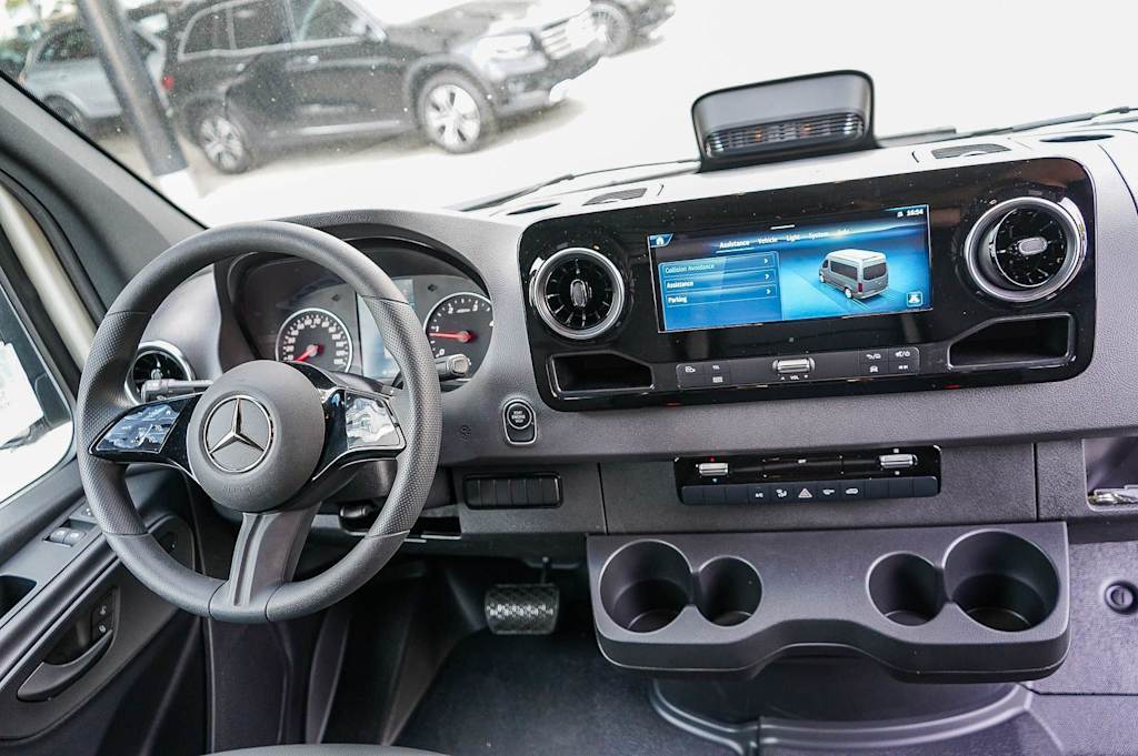 Thumbnail: 2026 Mercedes-Benz Sprinter - 2
