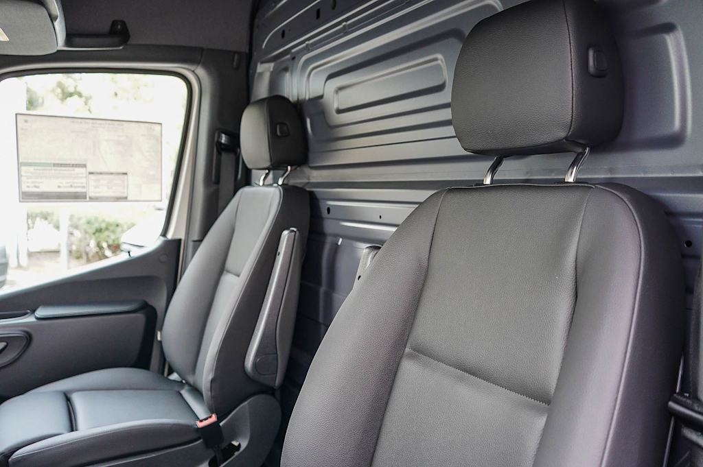 Thumbnail: 2026 Mercedes-Benz Sprinter - 26
