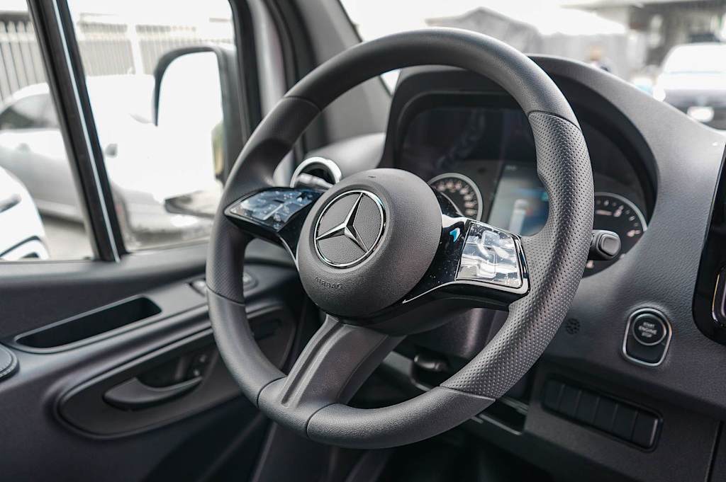 Thumbnail: 2026 Mercedes-Benz Sprinter - 2