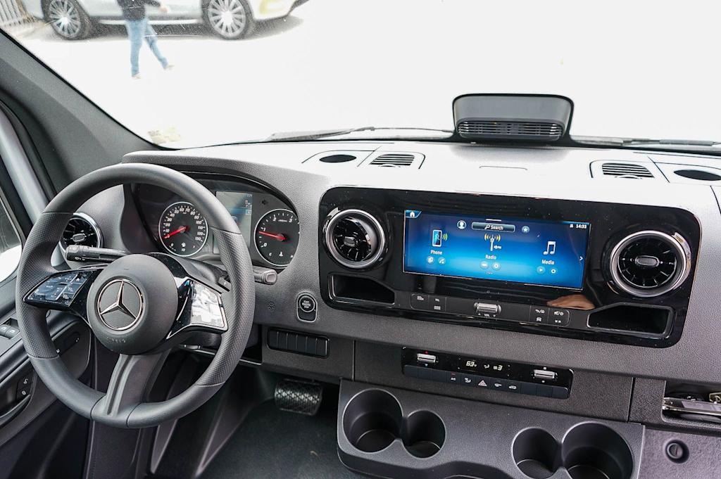 Thumbnail: 2026 Mercedes-Benz Sprinter - 21
