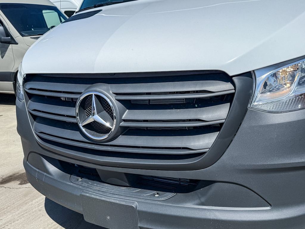 Thumbnail: 2025 Mercedes-Benz Sprinter - 20