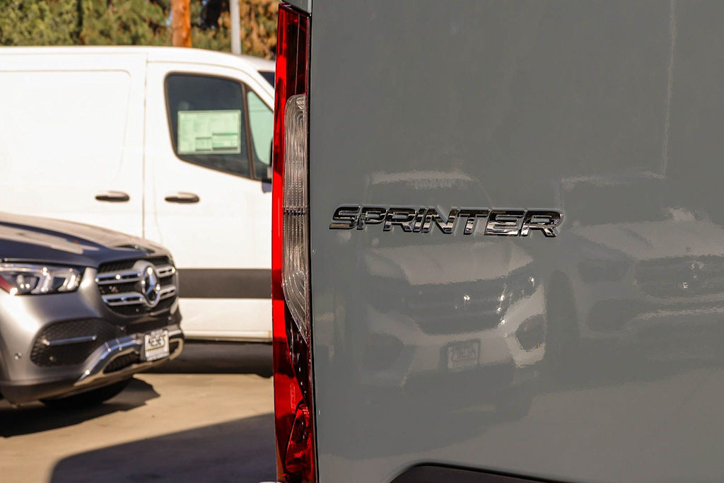 Thumbnail: 2026 Mercedes-Benz Sprinter - 4