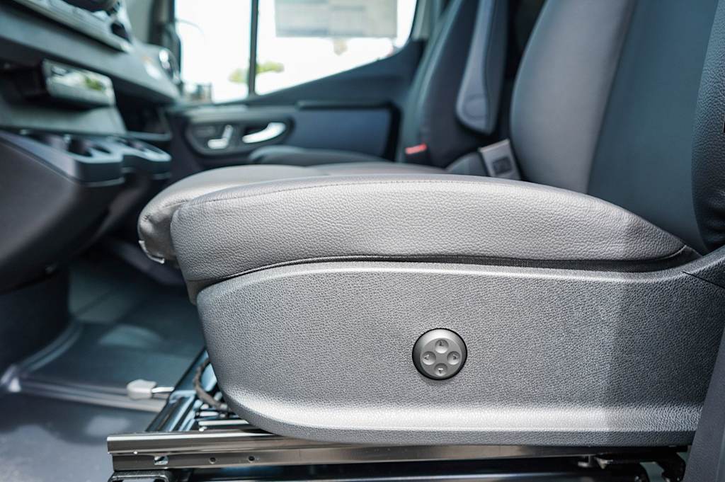 Thumbnail: 2026 Mercedes-Benz Sprinter - 25
