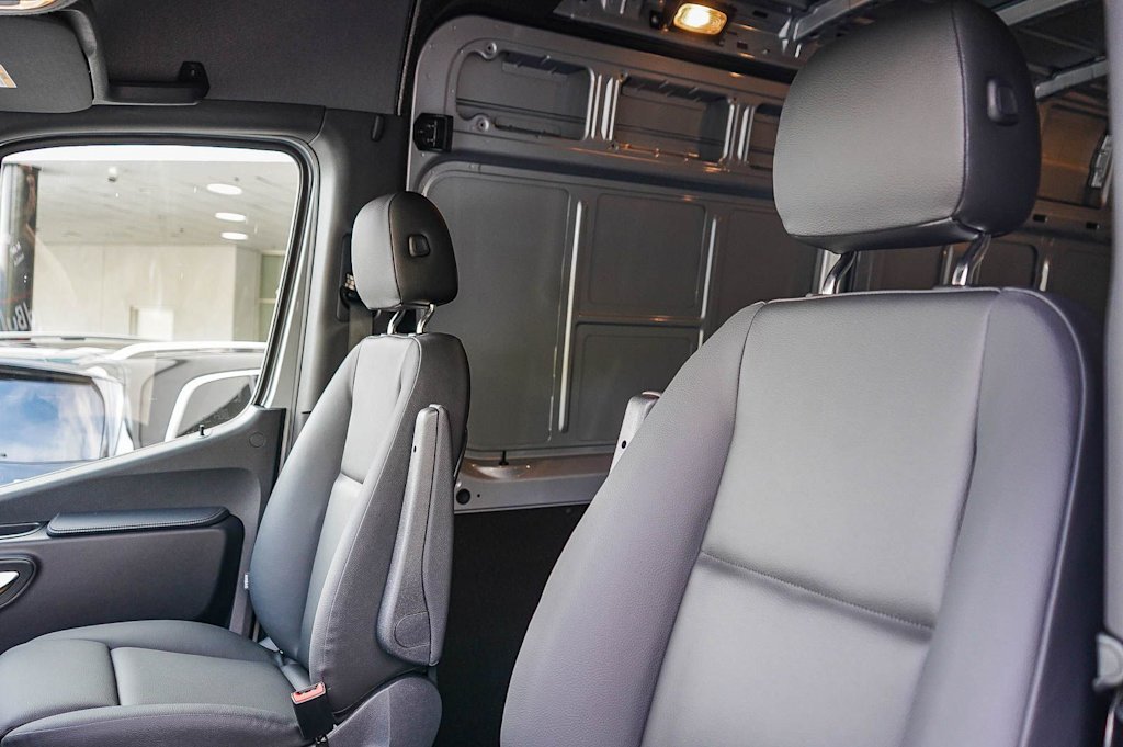 Thumbnail: 2026 Mercedes-Benz Sprinter - 28