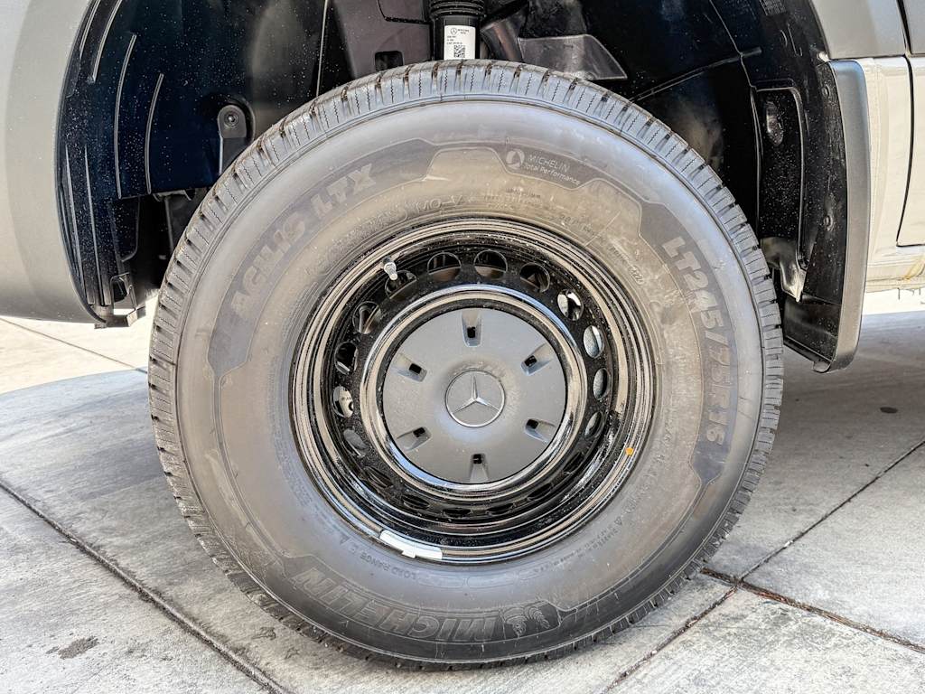 Thumbnail: 2025 Mercedes-Benz Sprinter - 18