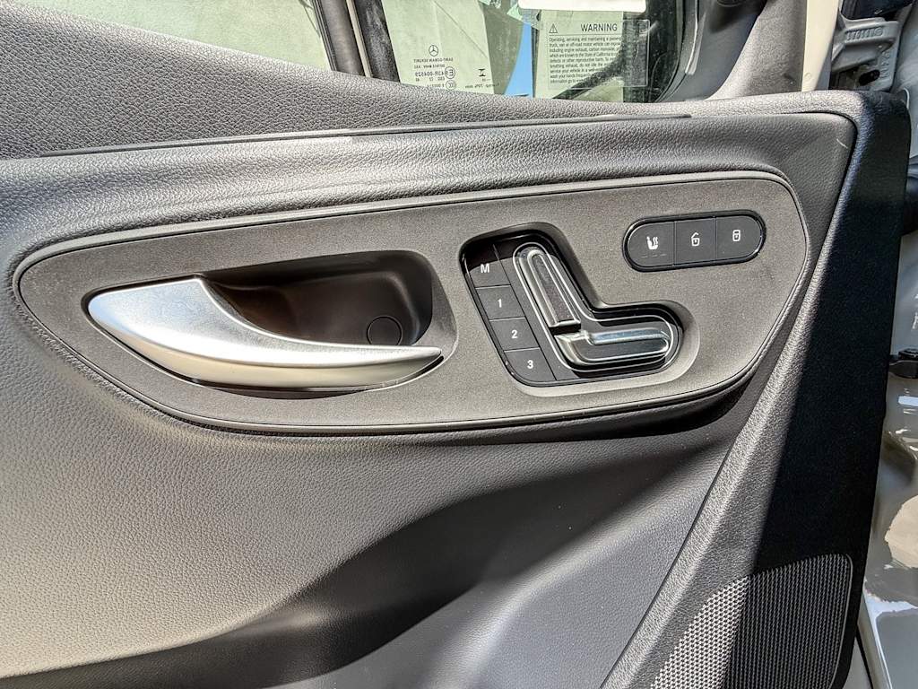 Thumbnail: 2025 Mercedes-Benz Sprinter - 23