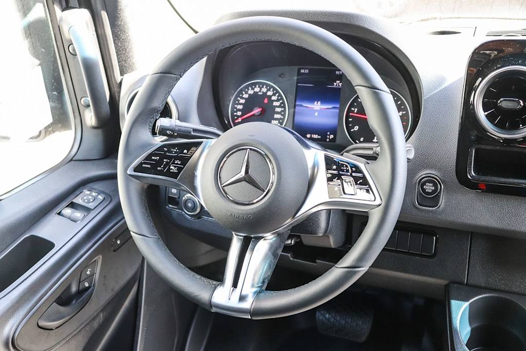 Thumbnail: 2026 Mercedes-Benz Sprinter - 8