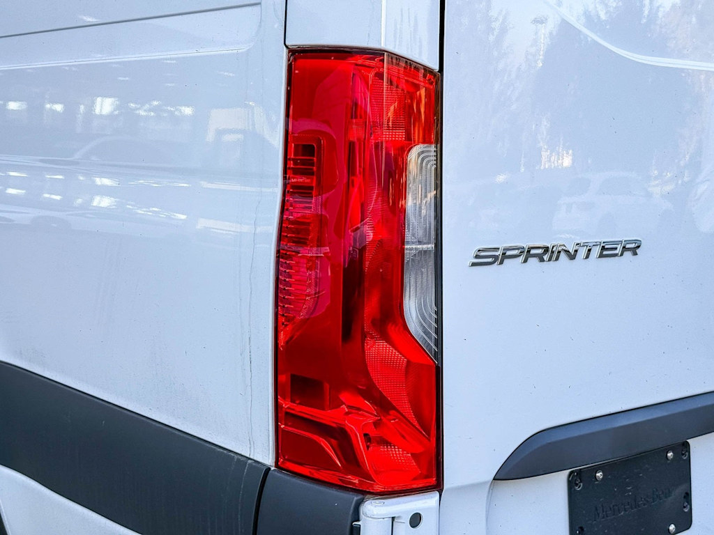 Thumbnail: 2025 Mercedes-Benz Sprinter - 17