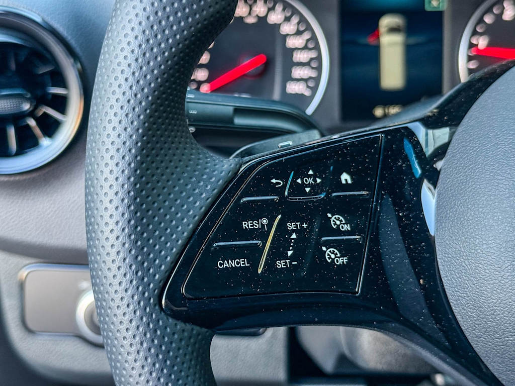 Thumbnail: 2025 Mercedes-Benz Sprinter - 20