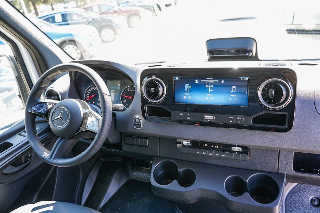 Thumbnail: 2026 Mercedes-Benz Sprinter - 2