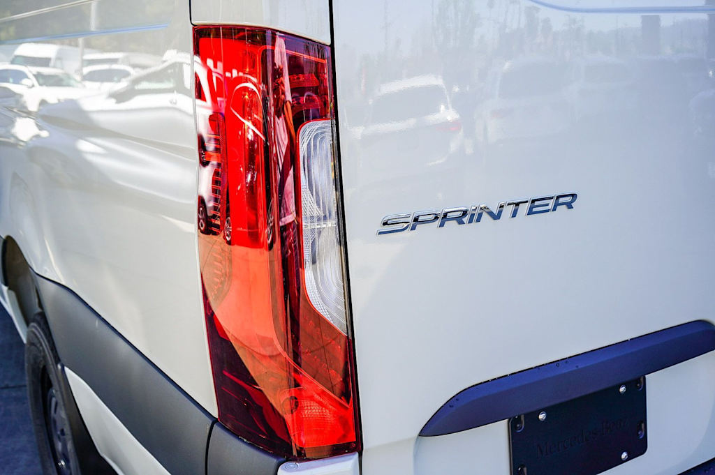 Thumbnail: 2026 Mercedes-Benz Sprinter - 5