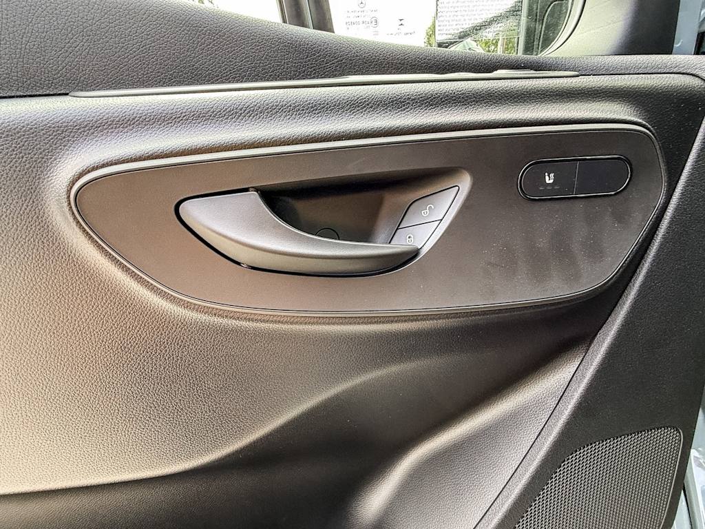 Thumbnail: 2025 Mercedes-Benz Sprinter - 25