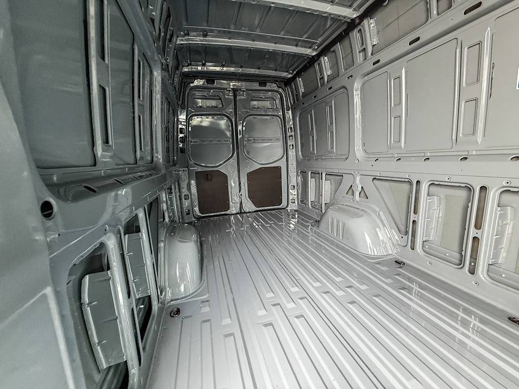 Thumbnail: 2025 Mercedes-Benz Sprinter - 13