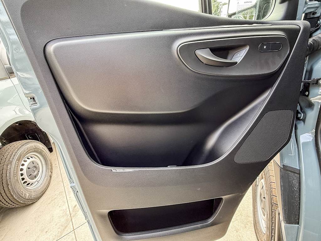 Thumbnail: 2025 Mercedes-Benz Sprinter - 24