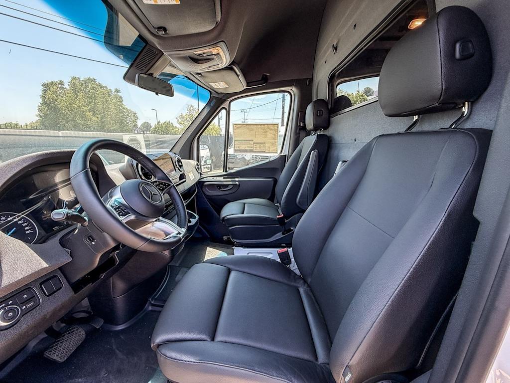 Thumbnail: 2024 Mercedes-Benz eSprinter - 22