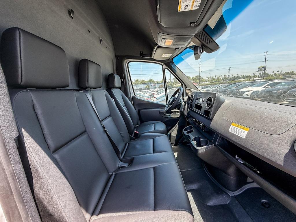 Thumbnail: 2024 Mercedes-Benz eSprinter - 8