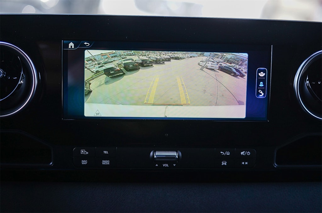 Thumbnail: 2024 Mercedes-Benz eSprinter - 21