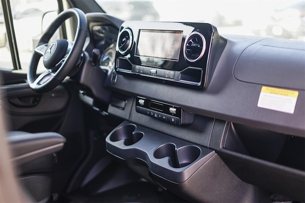 Thumbnail: 2024 Mercedes-Benz eSprinter - 2