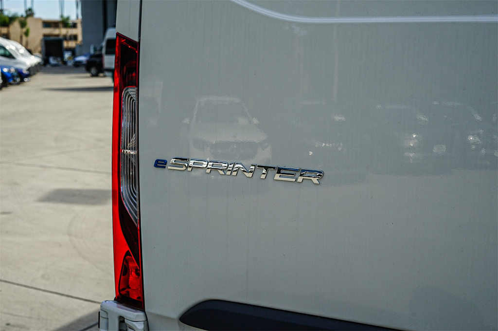 Thumbnail: 2024 Mercedes-Benz eSprinter - 17