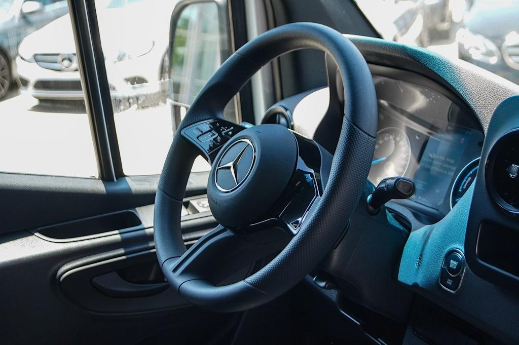 Thumbnail: 2024 Mercedes-Benz eSprinter - 5