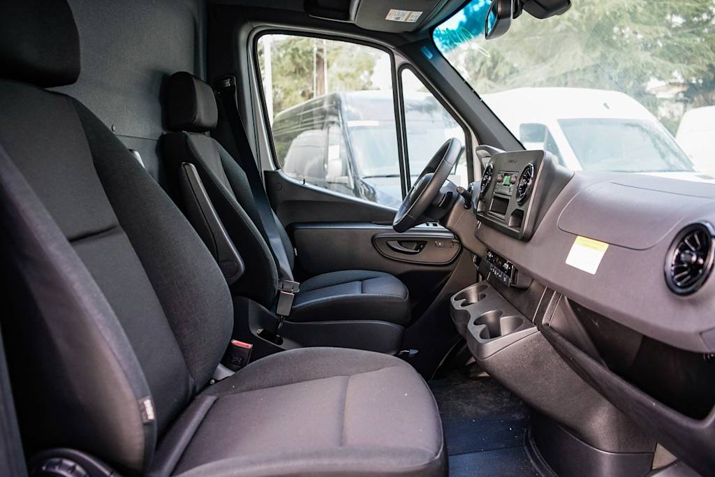 Thumbnail: 2024 Mercedes-Benz eSprinter - 9