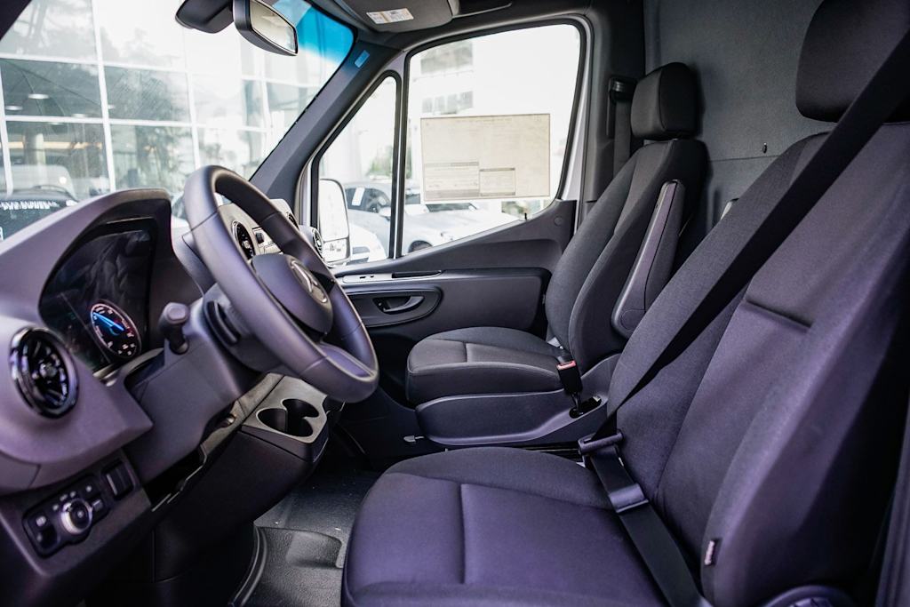 Thumbnail: 2024 Mercedes-Benz eSprinter - 10