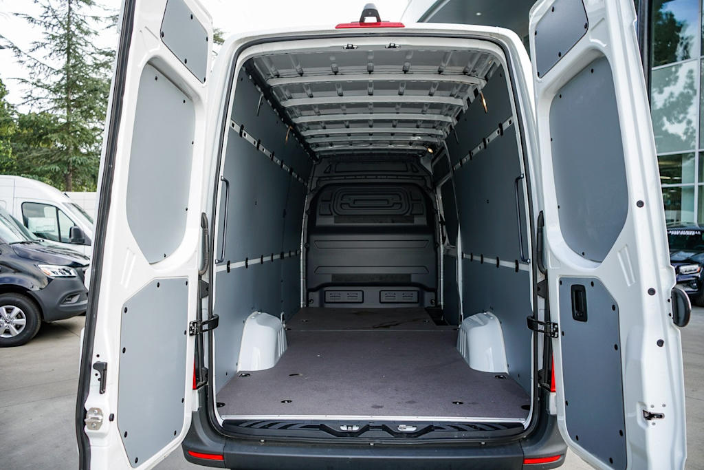 Thumbnail: 2024 Mercedes-Benz eSprinter - 11